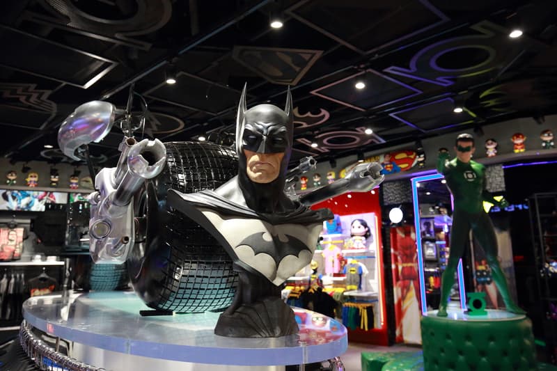 DC Comics Super Heroes Shanghai Joy City Opening