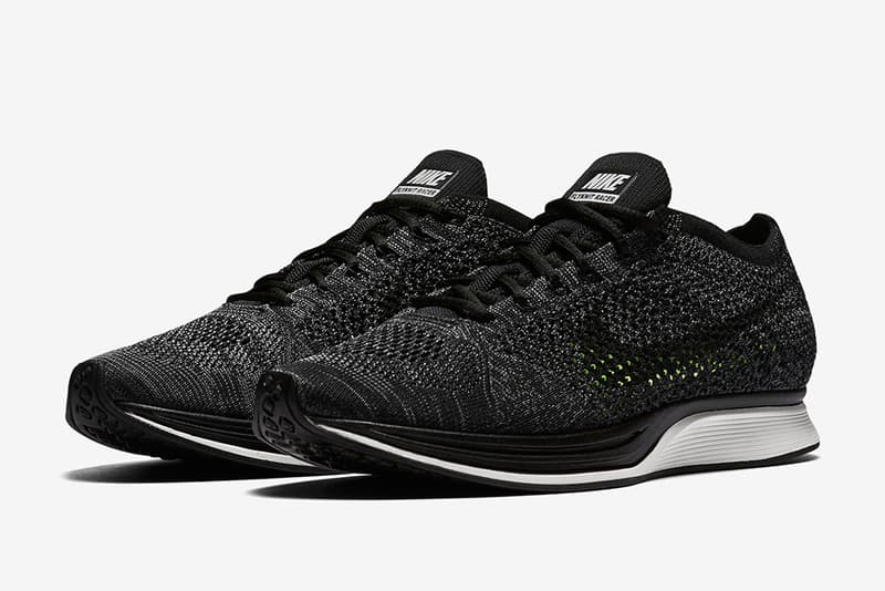 Nike Flyknit Racer Blackout