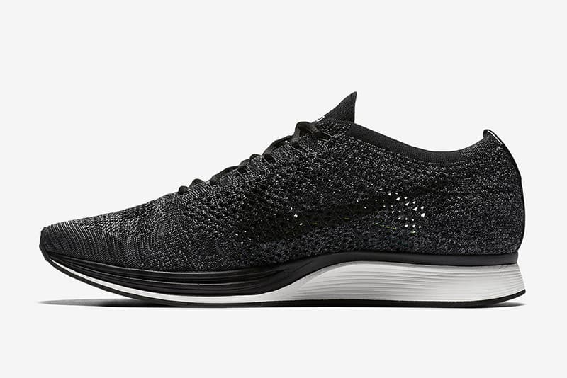 Nike Flyknit Racer Blackout