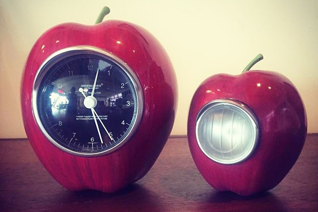 undercover gilapple clock coming
