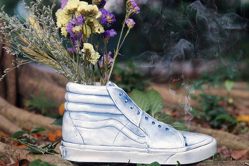 Sneaker Homie 打造 Vans SK-8 Hi 鞋款形狀陶瓷花瓶