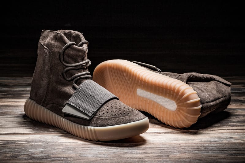 你的 adidas Originals YEEZY BOOST 750「Chocolate」會夜光嗎？