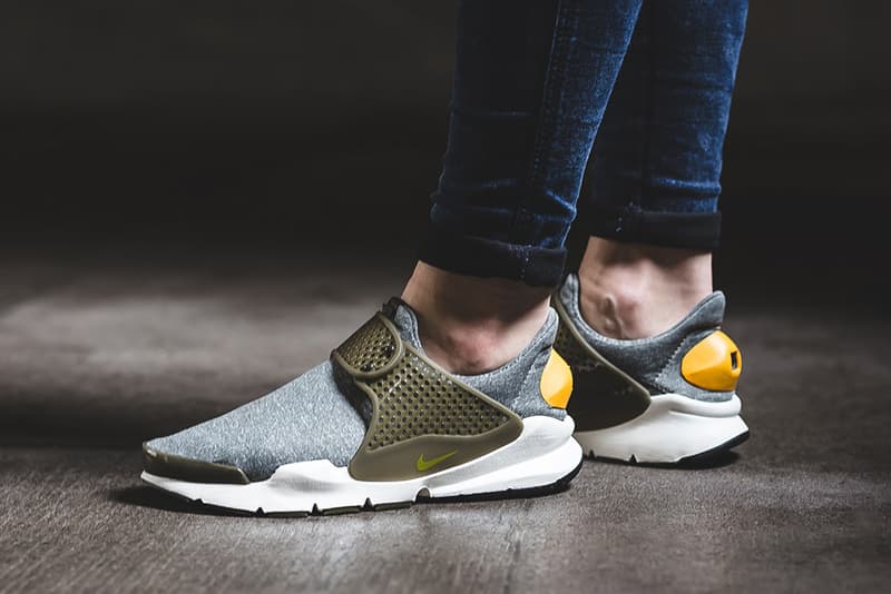 Nike WMNS Sock Dart SE “Dark Loden/Gold Leaf”