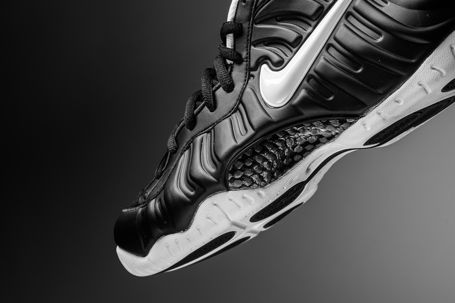 Nike Air Foamposite Pro "Dr.Doom" Closer Look