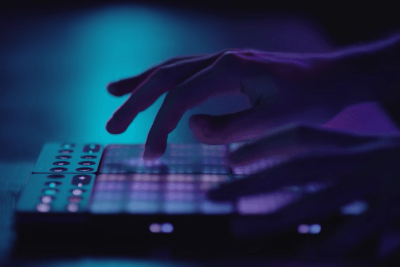 Fashionable portable instruments device "ROLI BLOCKS" easy operation