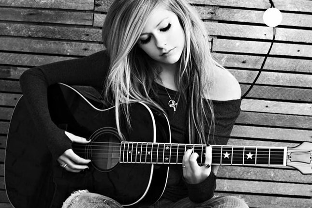 Avril Lavigne Confirms Her New Studio Album Coming Next Year