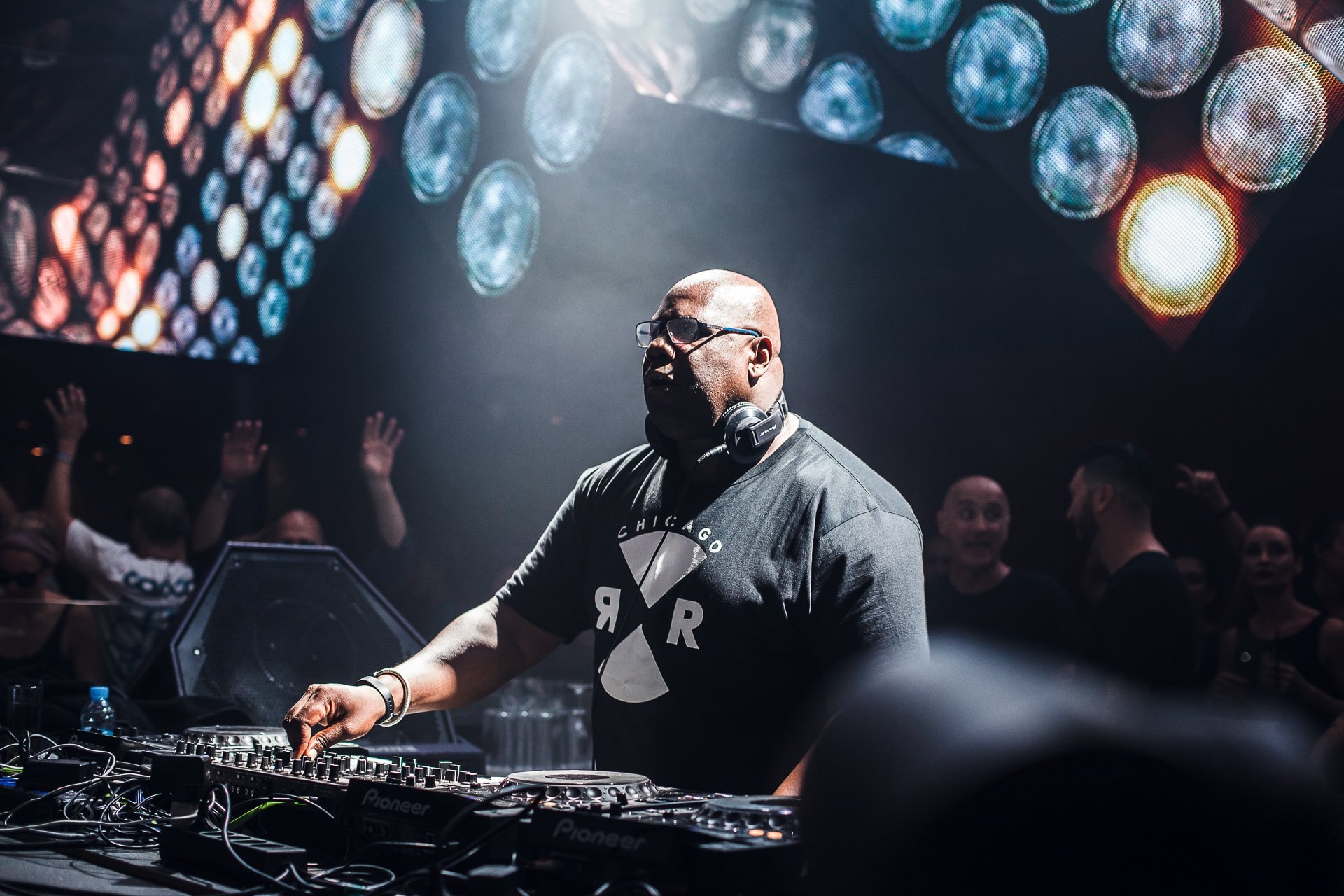 Get Some Images about the Legendary DJ Carl Cox Who is going to Mix in Tomorrowland