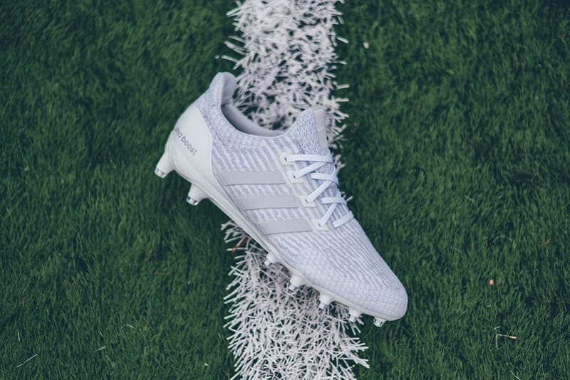 adidas UltraBOOST Cleat 全新配色設計「Triple White」
