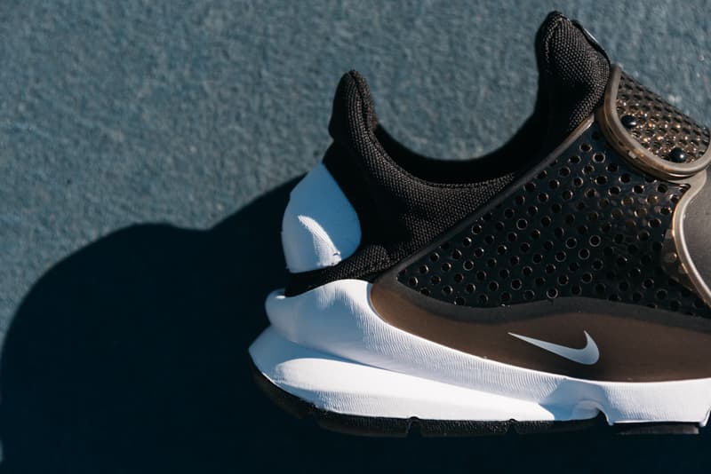 Nike Sock Dart SE Black/White Weatherproof Closer Look