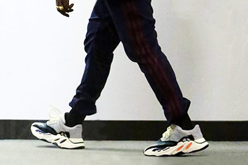 Kanye West 曝光全新 YEEZY Runner 跑鞋設計