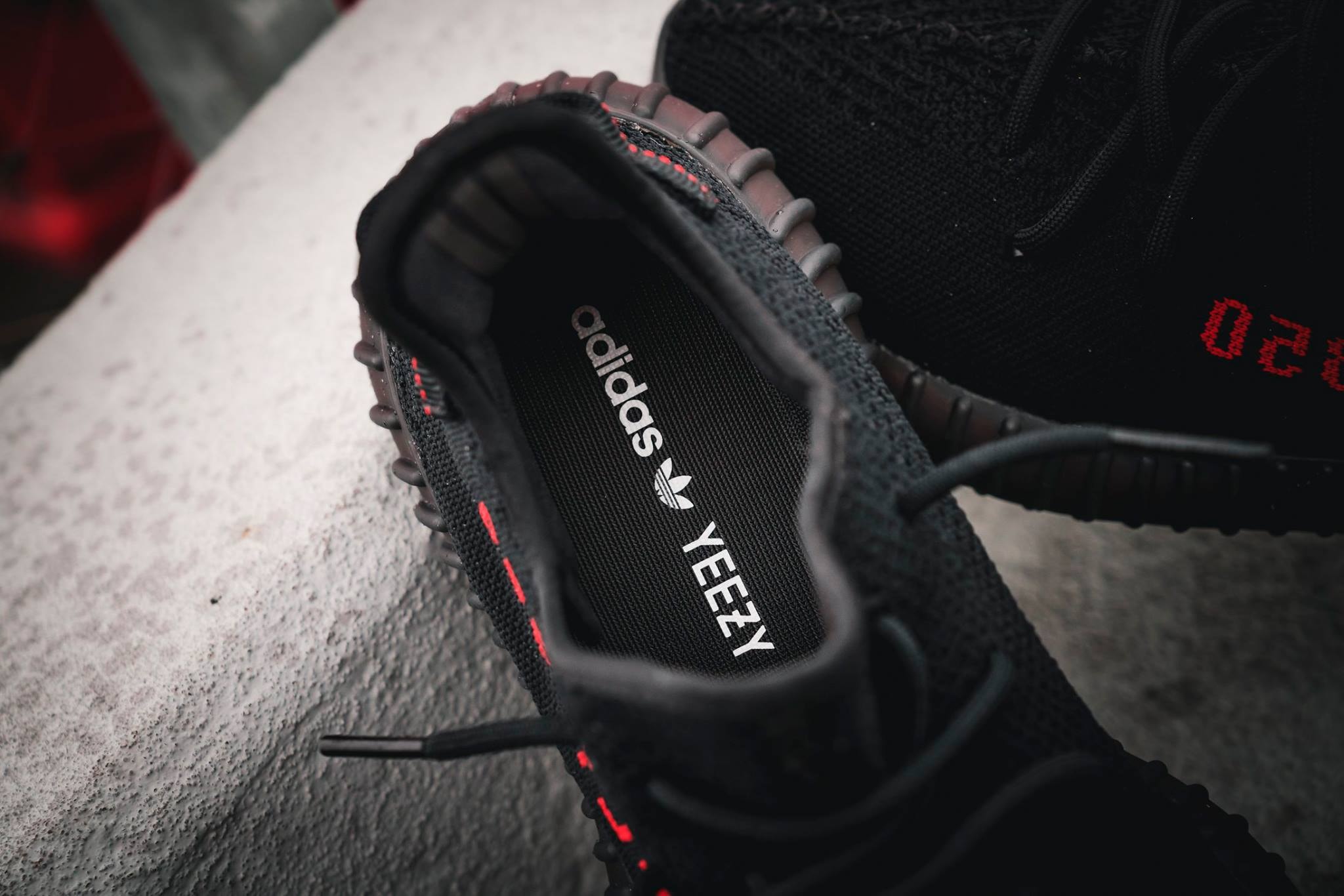adidas Originals YEEZY BOOST 350 V2 “Black/Red” Closer Look