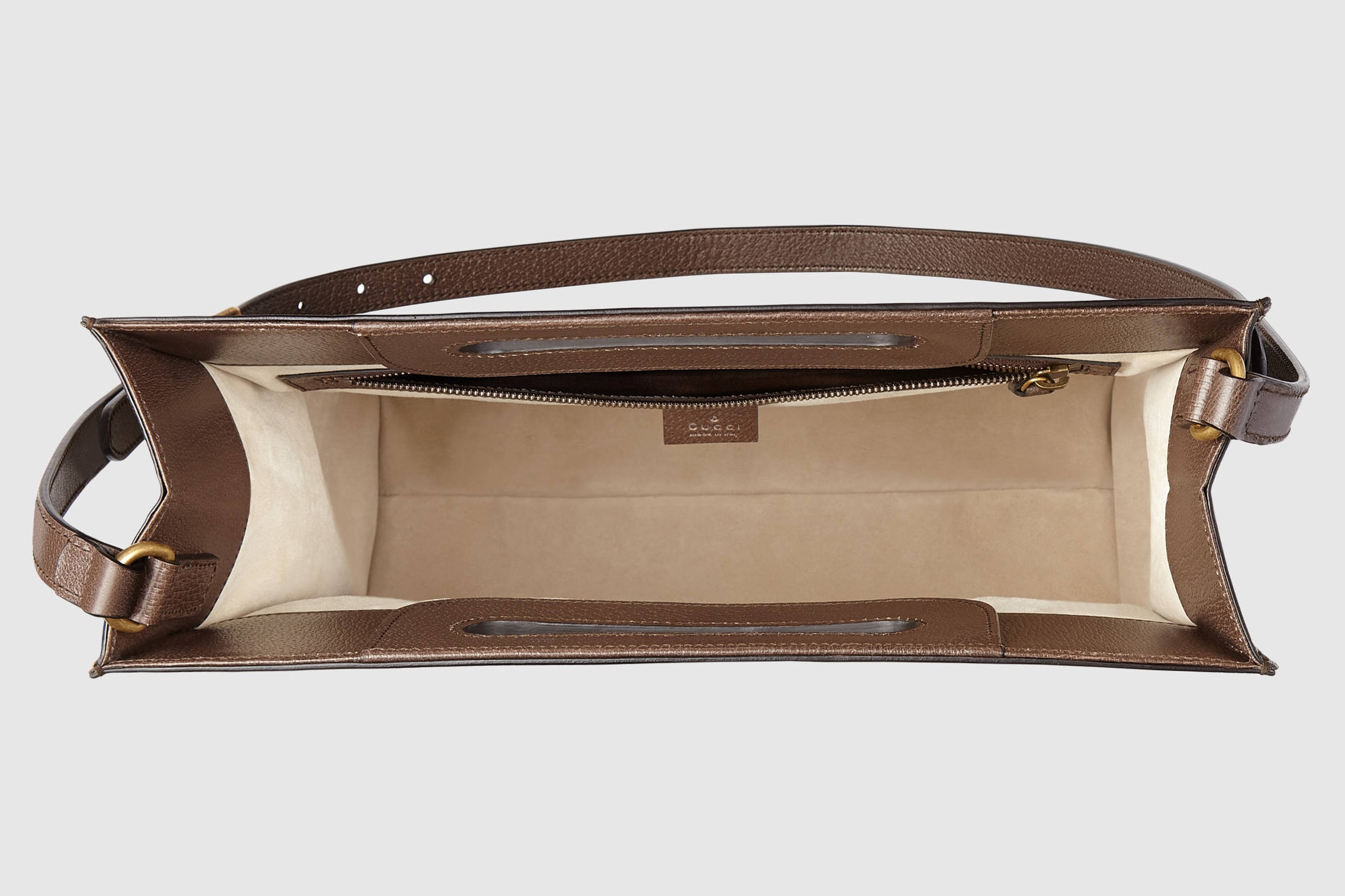 Gucci 推出全新復古行李袋款系列