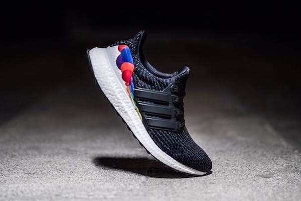 adidas UltraBOOST「LGBTQ」主題配色實物細節釋出