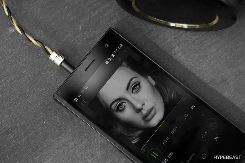 ONKYO 全新音樂智能手機「GRANBEAT」DP-CMX1