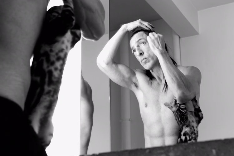 走進 Rick Owens 生活日常﹣看看他如何打理自己的一把長髮