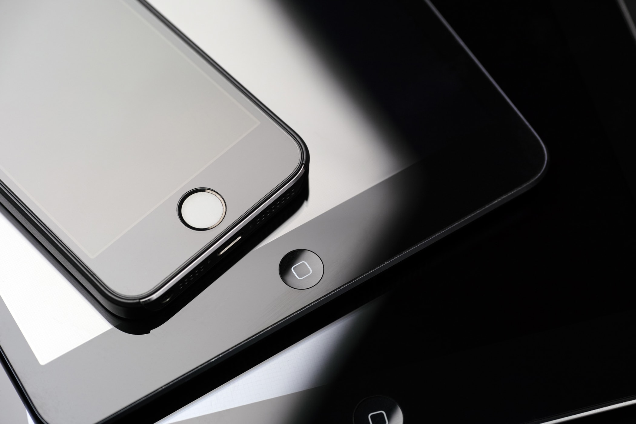 Apple 最新專利申請揭示未來將使用創新材質打造產品
