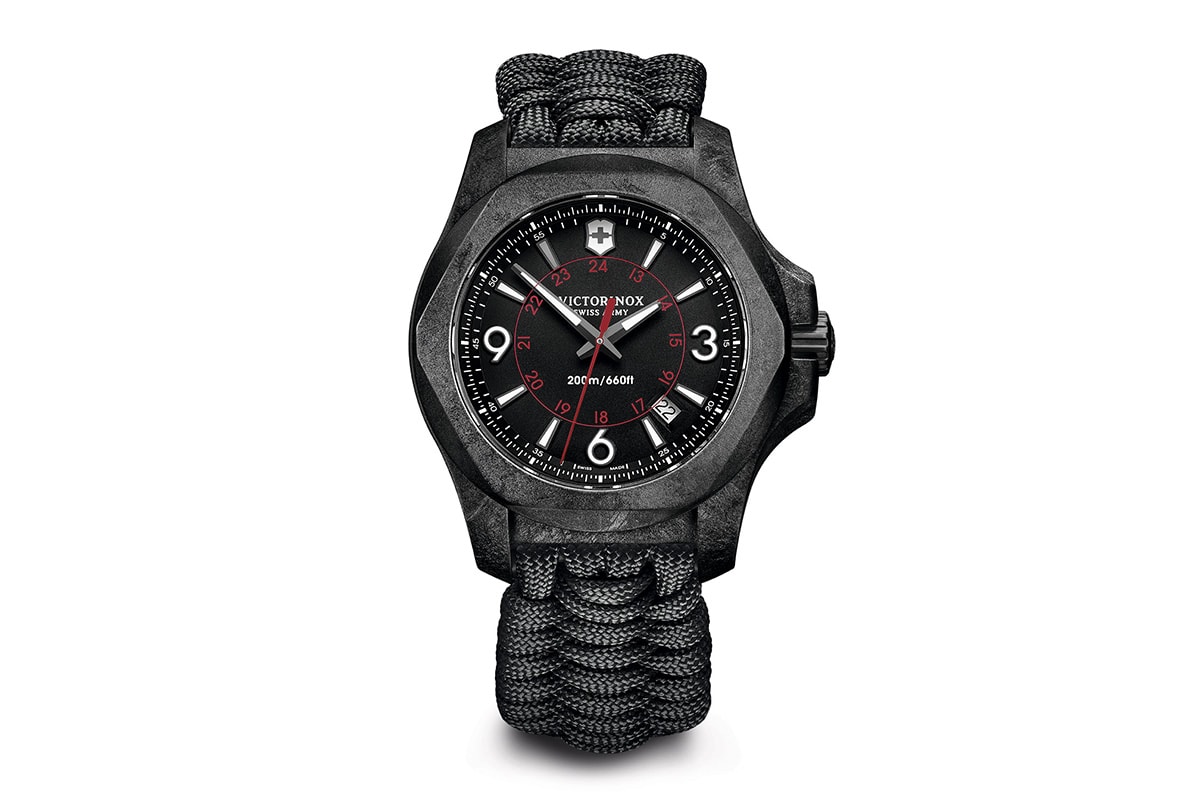 Victorinox I.N.O.X. Carbon 挑戰堅固極限之手錶