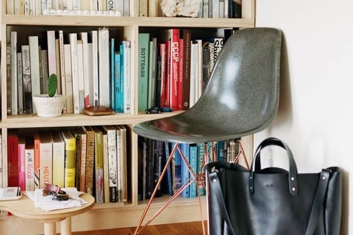 STUSSY Livin' GENERAL STORE x Modernica 全新聯名 Eiffel Side 貝殼椅