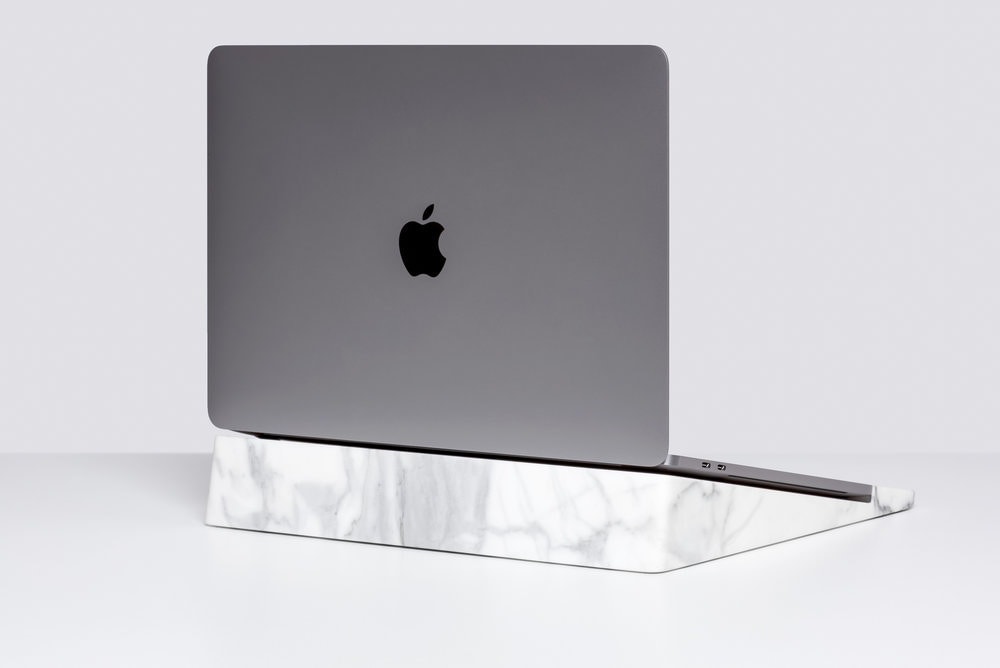 BLOCK - 專為 MacBook 設計的手工大理石底座