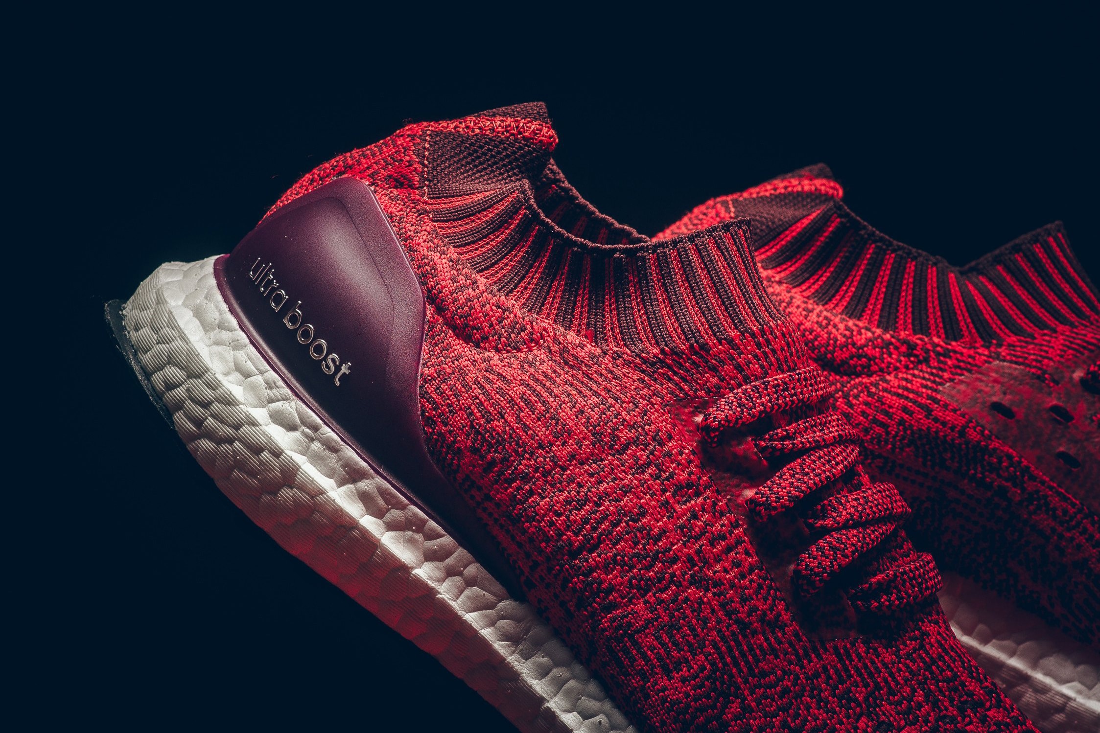 adidas UltraBOOST Uncaged 全新配色設計「Tactile Red」