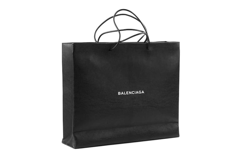 Balenciaga 推出全新天價「購物袋」