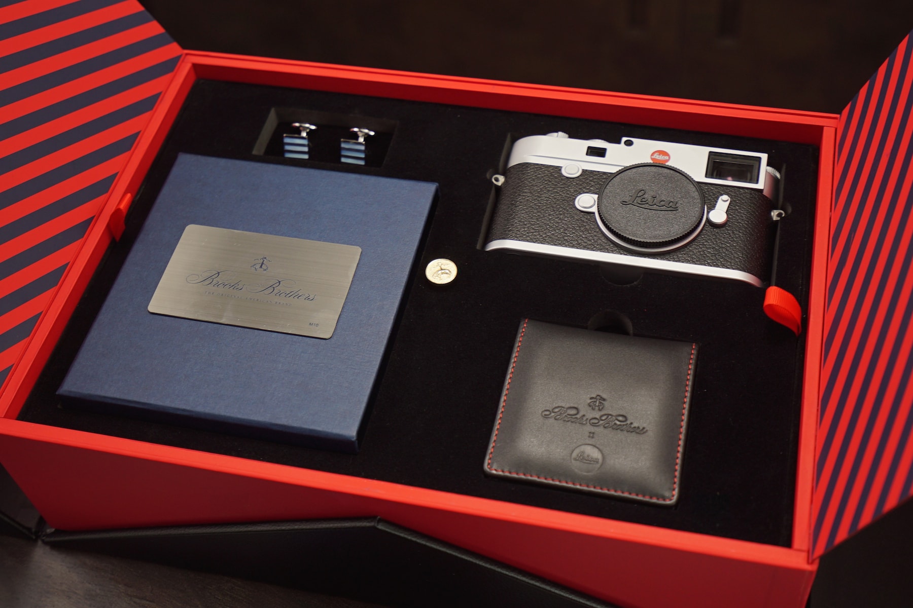 Brooks Brothers x Leica 聯名 M10 限量版套裝