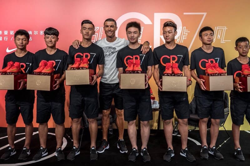 Cristiano Ronaldo 於中國行期間上腳 Nike HyperAdapt 1.0 全新配色設計