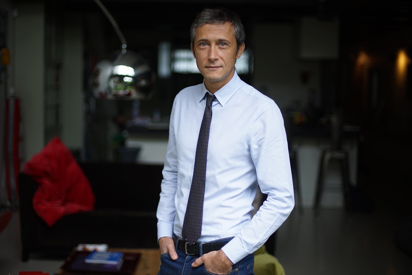 HYPEBEAST 專訪 Hermès 男裝絲綢部門創意總監 Christophe Goineau