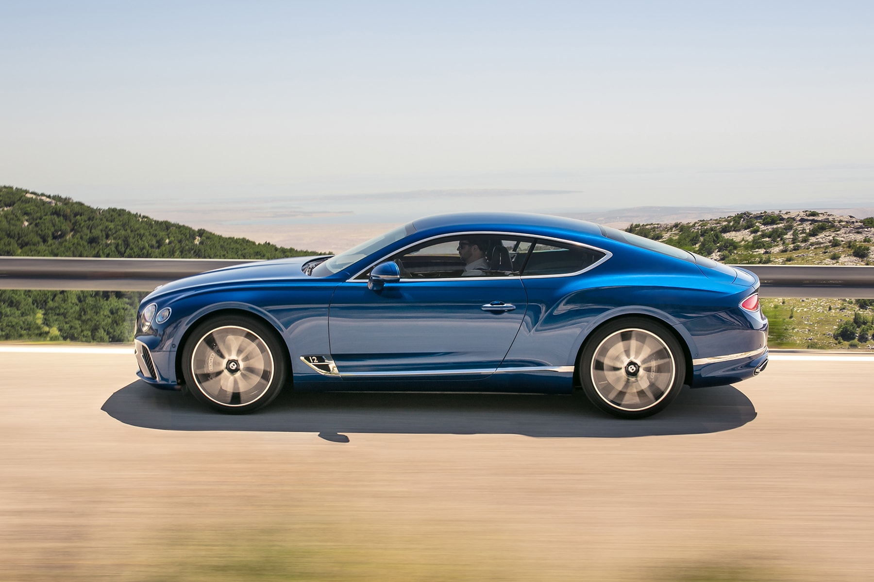 2019 年式樣 Bentley Continental GT W12 豪華轎車澎湃登場