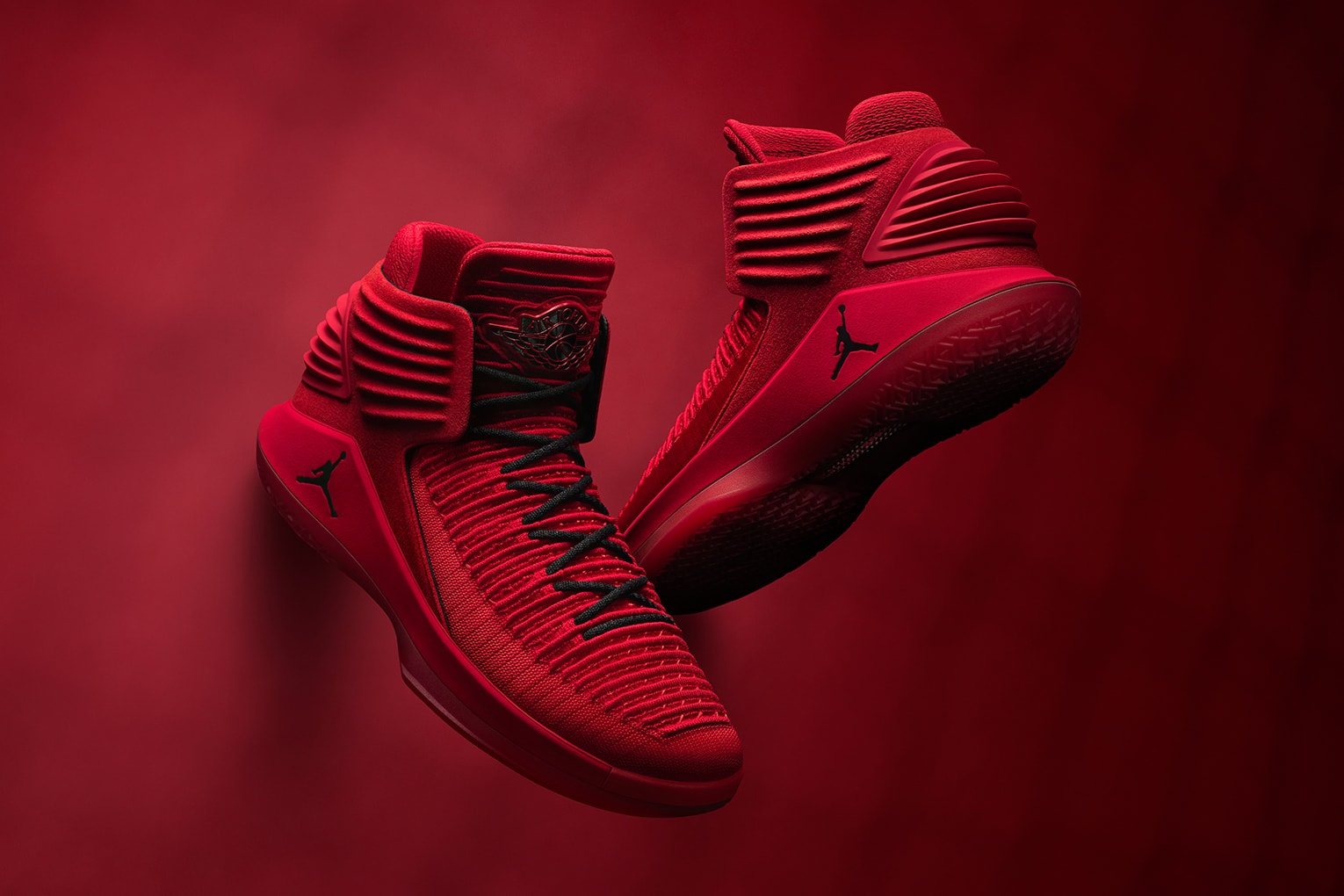 Michael Jordan 第 32 代簽名鞋 Air Jordan XXXII「Rosso Corsa」正式登場