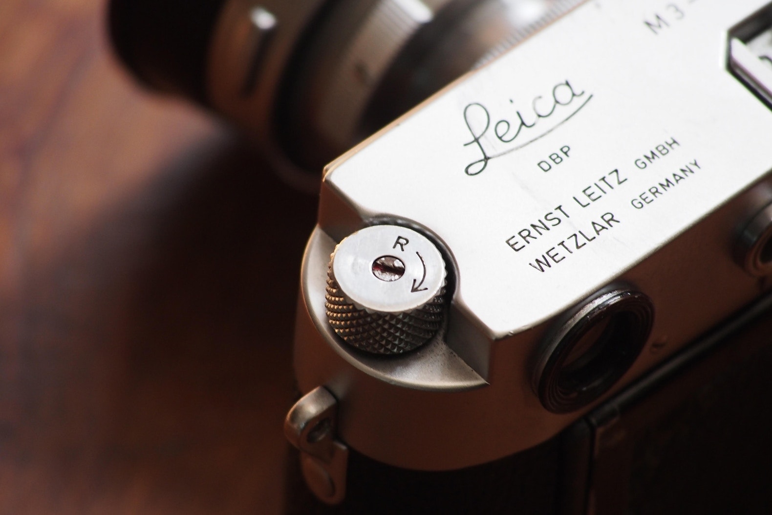 Zeiss 和 Huawei 有意收購 Leica 公司 45% 股權