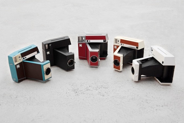 Lomography 正式推出 Lomo'Instant Square 方形拍立得相機