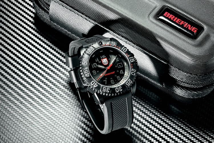 三度聯名-Luminox x BRIEFING 全球限定 250 枚黑魂軍錶