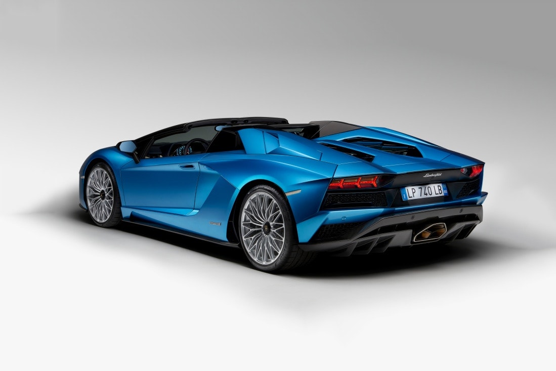 Lamborghini 發佈全新敞篷超跑 Aventador S Roadster