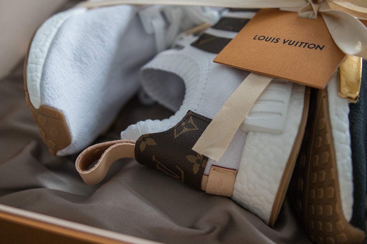 Craig David 專屬 Louis Vuitton x adidas Originals NMD 定製鞋款