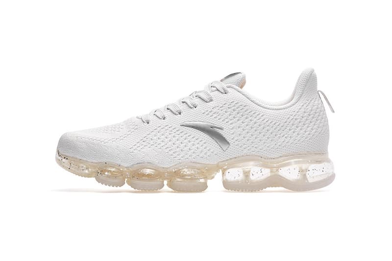 安踏挪用 Nike Air VaporMax 氣墊大底推出全新跑鞋設計