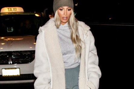 全新設計-Kim Kardashian West 着用未公開 YEEZY 復古跑鞋亮相