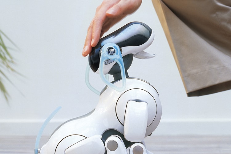 SONY 將於下月推出新一代 AIBO 機械狗