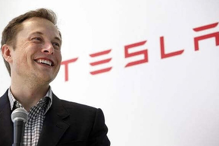 Tesla 總裁 Elon Musk 光靠賣帽子就賺了 200 多萬?