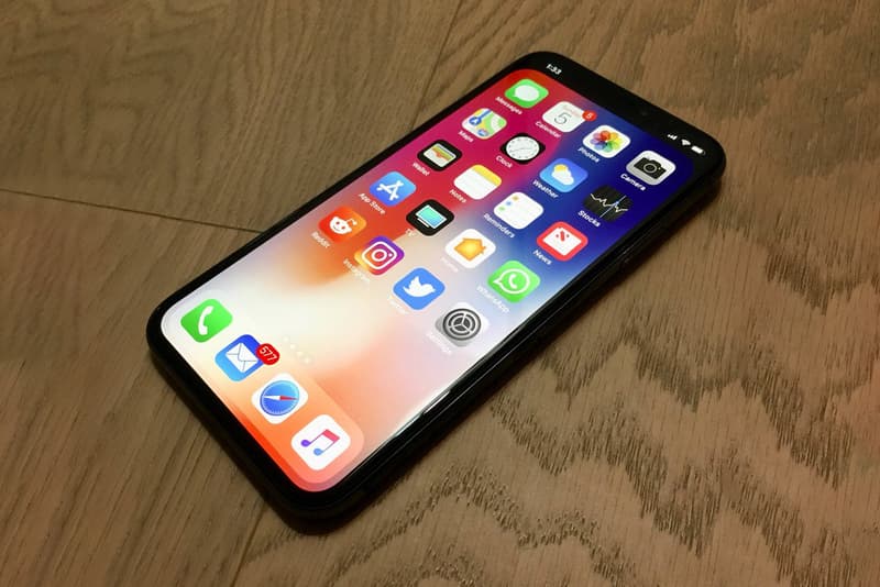 外國用家以取巧手法解決 iPhone X 的「劉海」問題