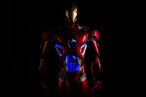 曼谷鋼鐵俠粉絲打造 Iron Man Mark 45 裝甲同等大小電腦主機外殼