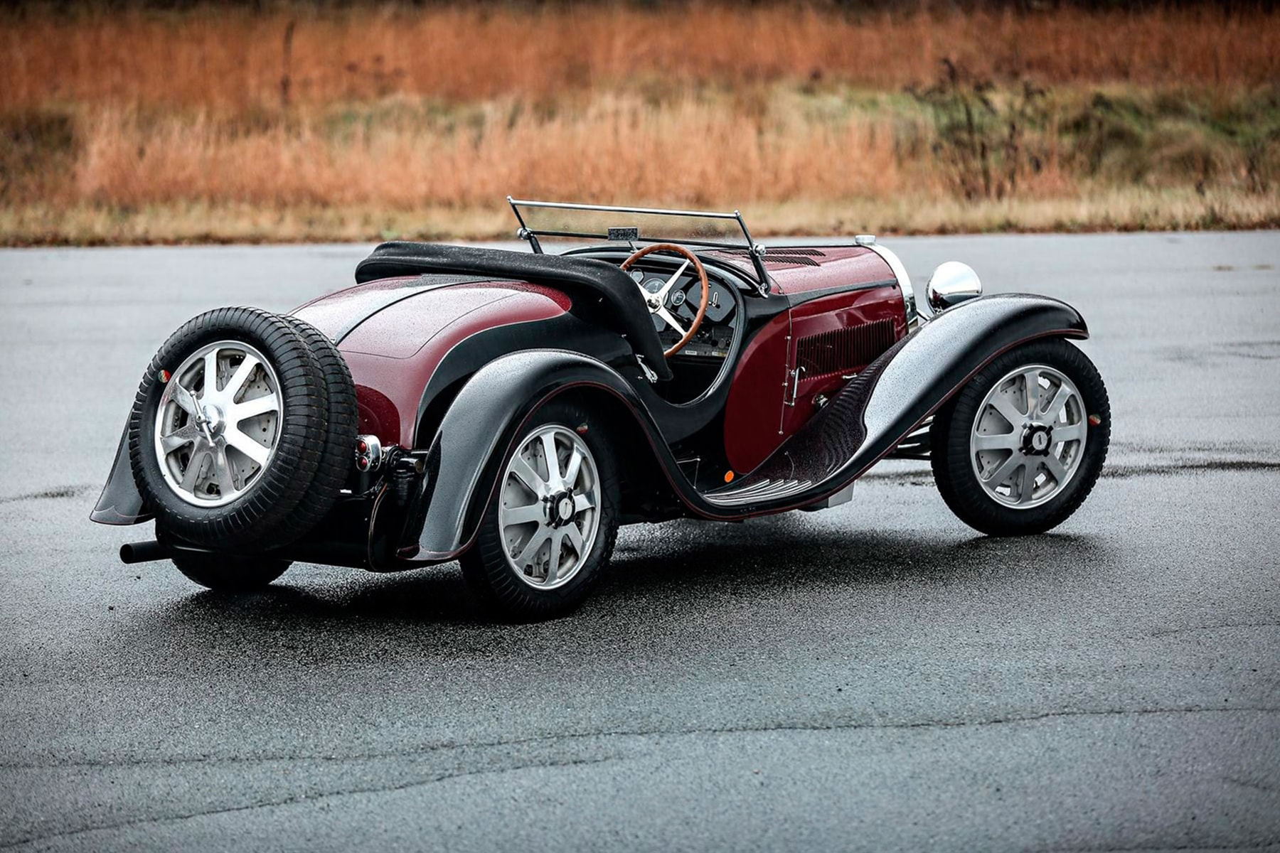 極罕 Bugatti Type 55 Roadster 現正在網上拍賣中