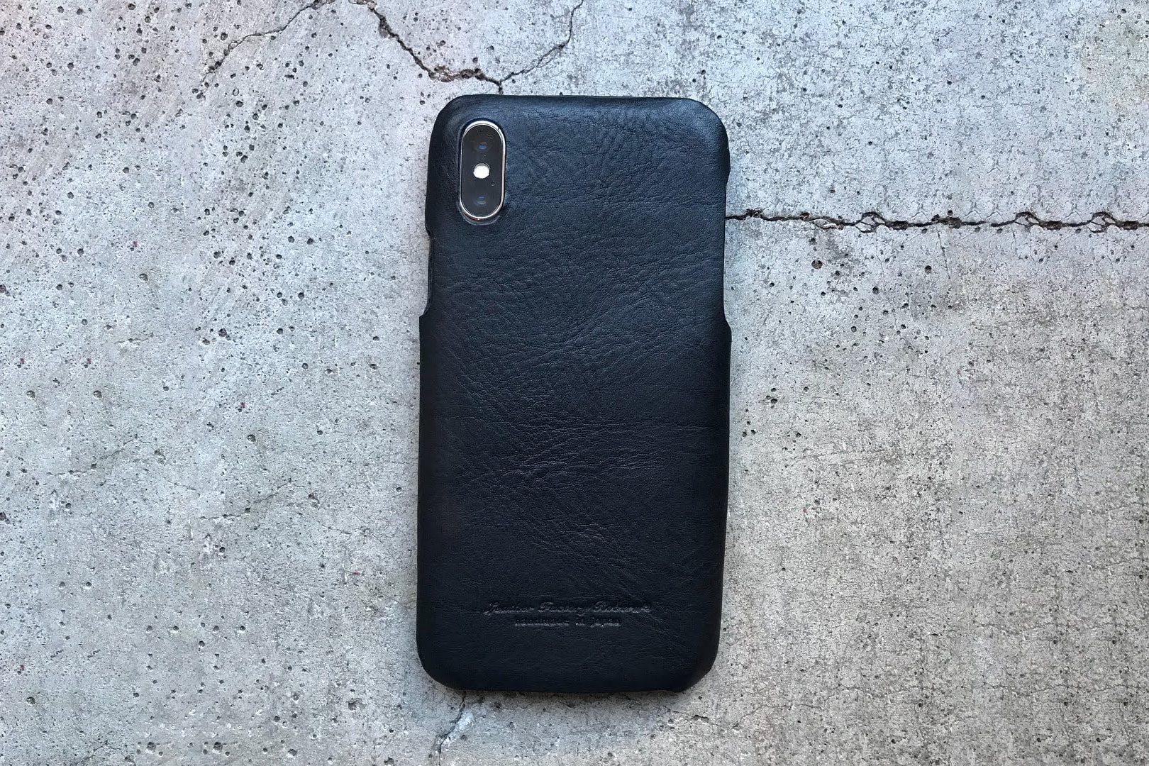 Leather Factory Roberu 推出 iPhone X 專屬皮革保護套