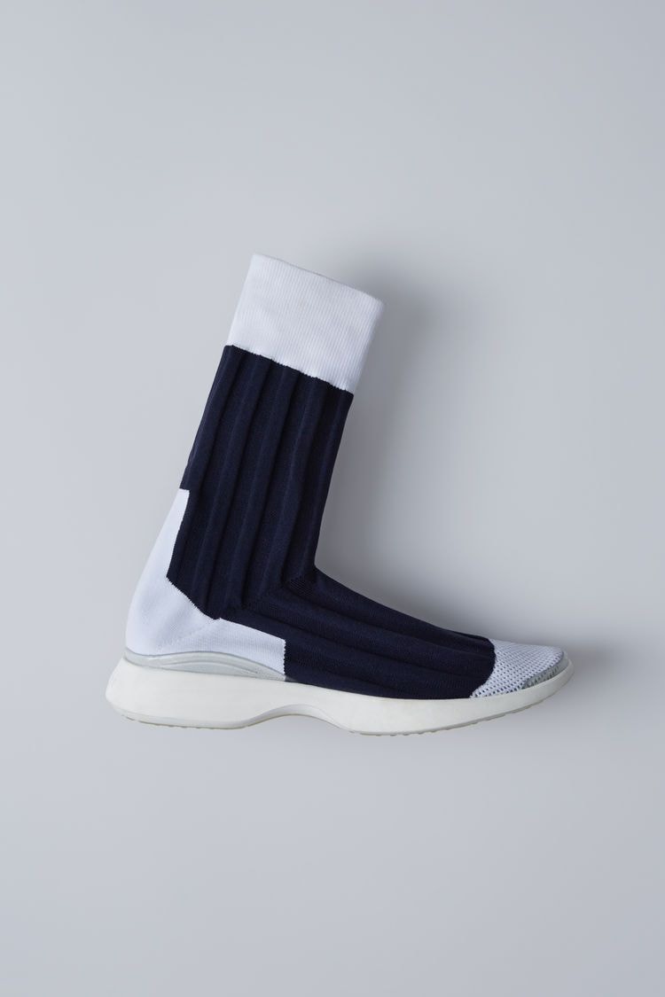Acne Studios 全新 Sock Sneaker 系列登場