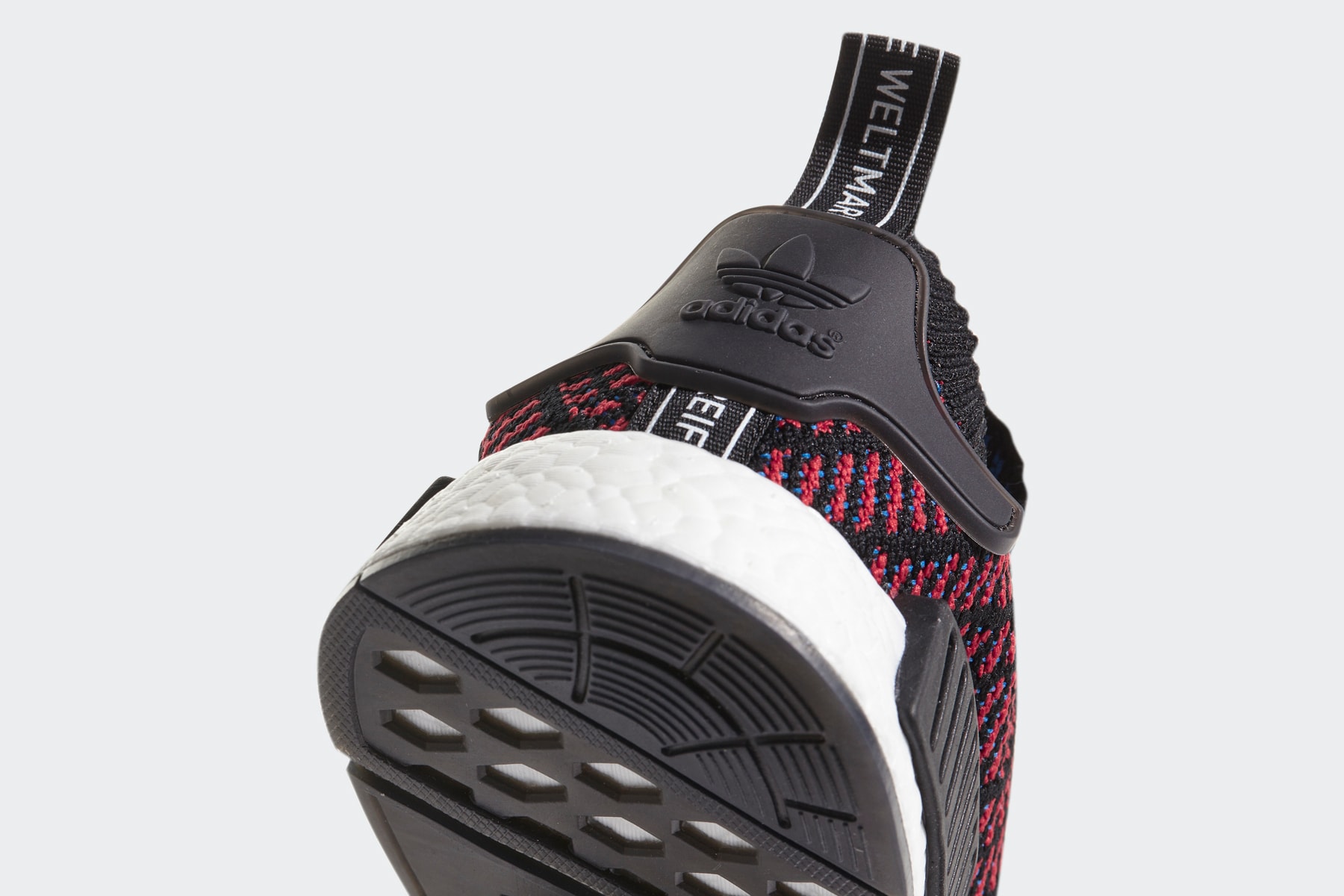 adidas Originals 正式發佈全新鞋款 NMD R1 STLT PK 