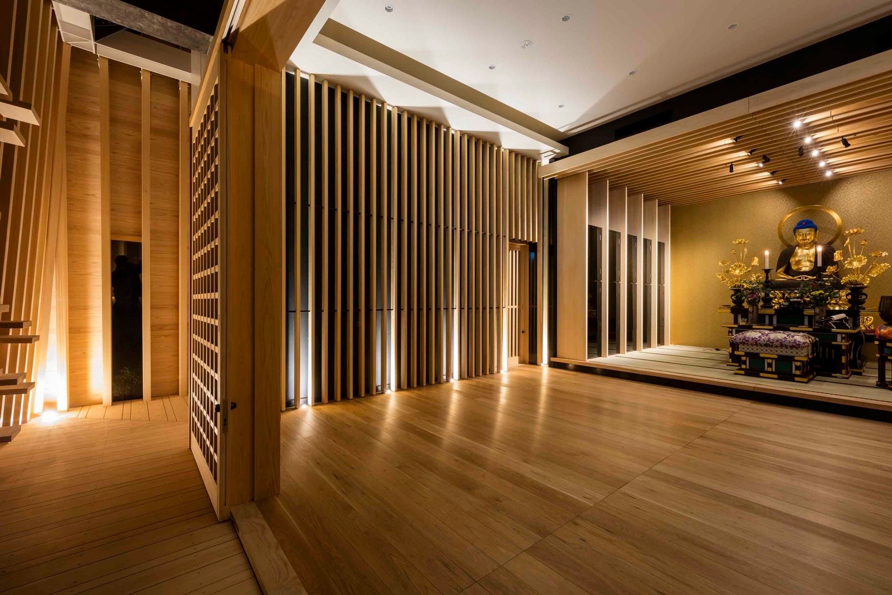 建築設計公司 Takashi Okuno 於日本打造摩登寺廟