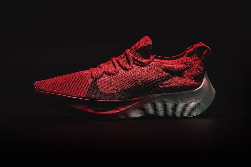 Nike Zoom Vapor Street Flyknit 全新「University Red」配色即將上架