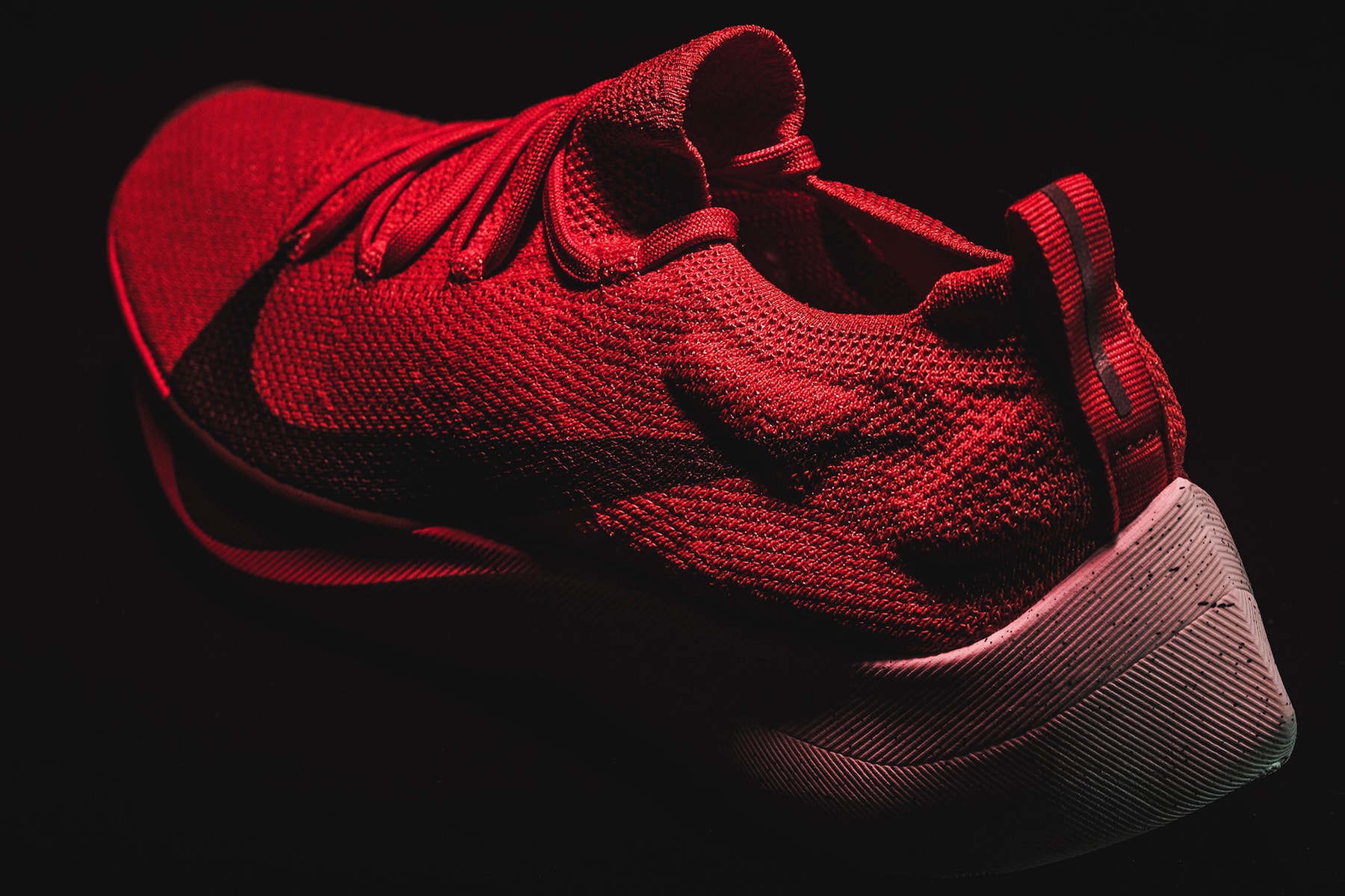 Nike Zoom Vapor Street Flyknit 全新「University Red」配色即將上架