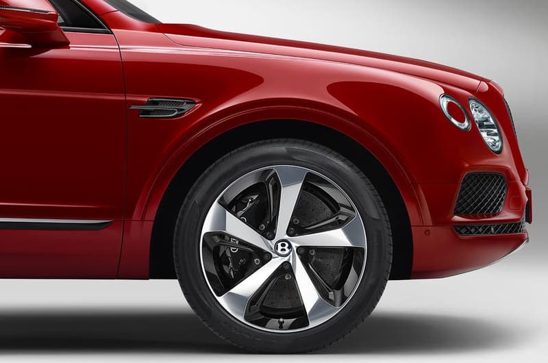 Bentley 發佈全新 LSUV 車款 Bentayga V8