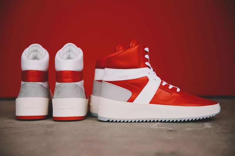近賞 Fear of God「Basketball Sneaker」紅白拼色系列